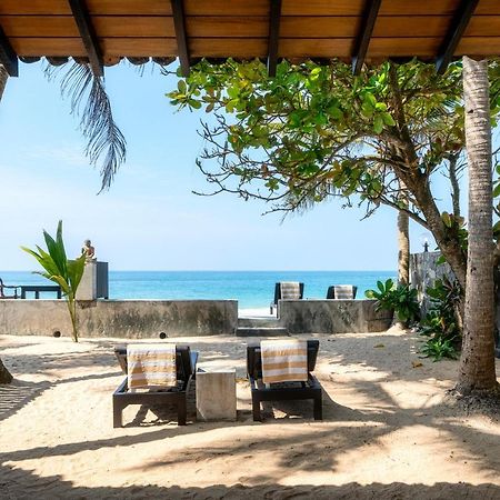 Red Parrot Beach Villa Ambalangoda  Ngoại thất bức ảnh