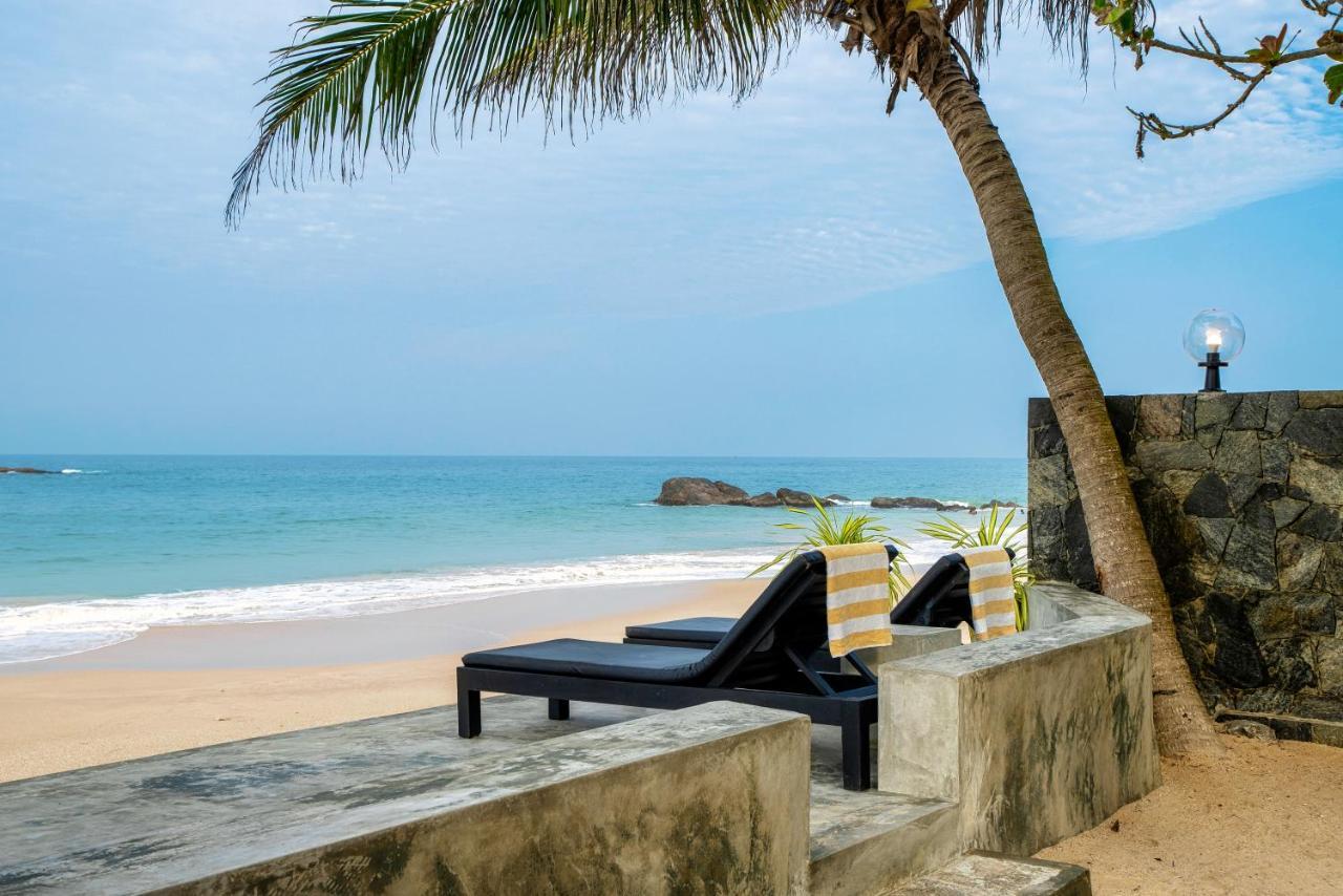 Red Parrot Beach Villa Ambalangoda  Ngoại thất bức ảnh