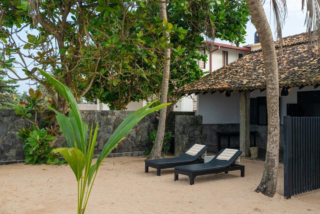 Red Parrot Beach Villa Ambalangoda  Ngoại thất bức ảnh