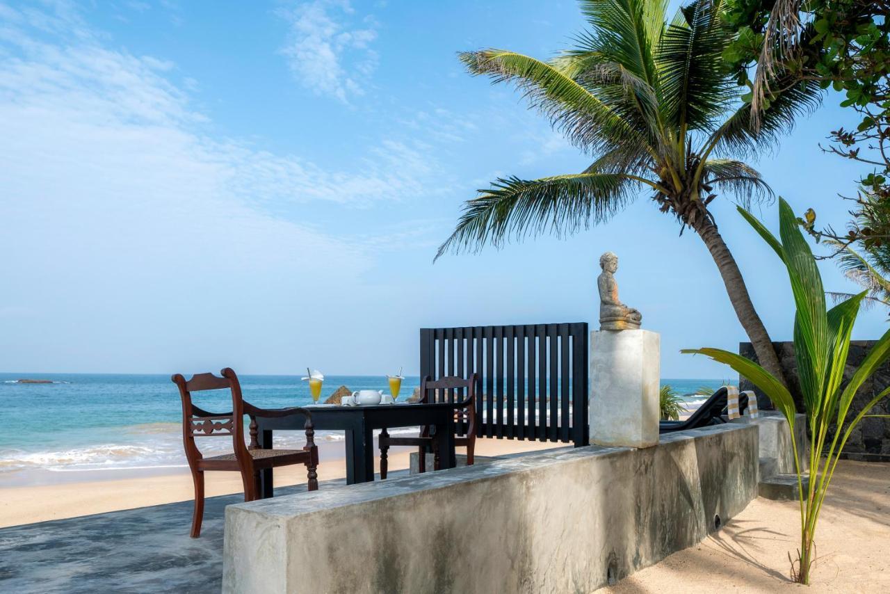 Red Parrot Beach Villa Ambalangoda  Ngoại thất bức ảnh