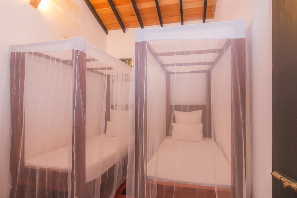 Red Parrot Beach Villa Ambalangoda  Ngoại thất bức ảnh